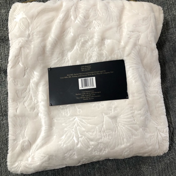 RACHEL Rachel Roy Embossed Throw - Picture 2 of 2